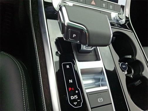 2025 Audi Q8 55 Premium Plus