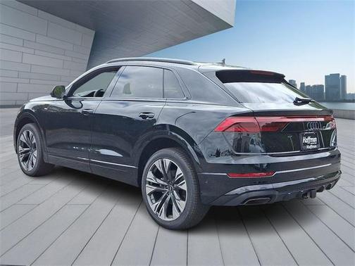 2025 Audi Q8 55 Premium Plus