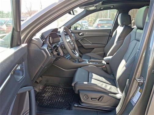 2025 Audi Q3 Premium 45 TFSI S line quattro Tiptronic