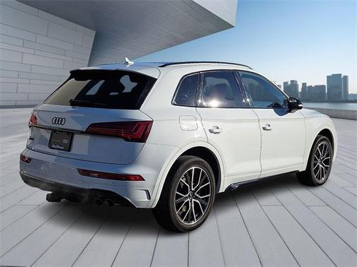 2022 Audi SQ5 3.0T Premium Plus