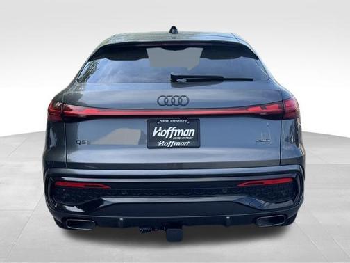 Daytona Gray Pearl Effect 2026 Audi Q5 Sportback Prestige TFSI quattro S tronic