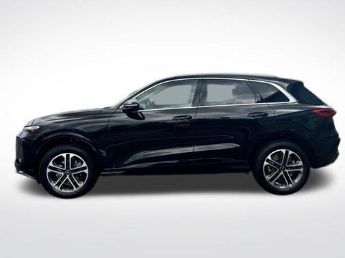 Mythos Black Metallic 2025 Audi Q5 Premium TFSI quattro S tronic