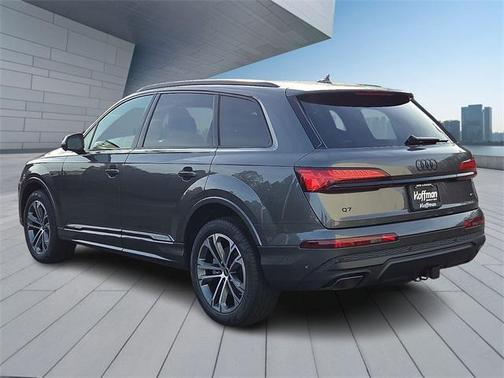 2026 Audi Q7 45 Premium