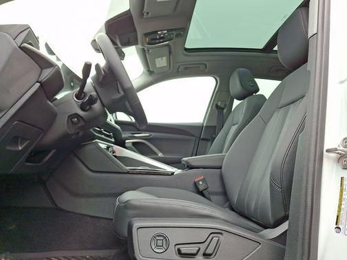 2025 Audi Q5 Premium TFSI quattro S tronic