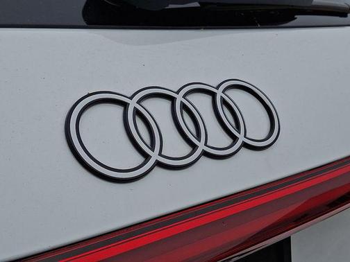 2025 Audi Q5 Premium TFSI quattro S tronic