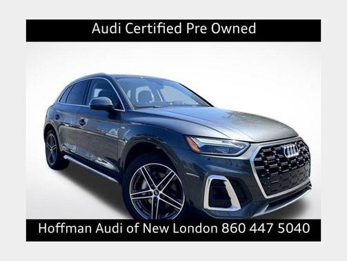 Daytona Gray Pearl Effect 2023 Audi Q5 e 55 S line Premium Plus