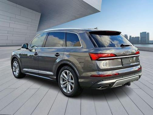 2026 Audi Q7 55 Premium Plus