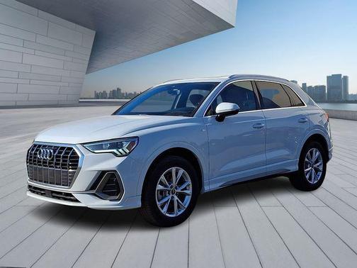 2025 Audi Q3 Premium 45 TFSI S line quattro Tiptronic