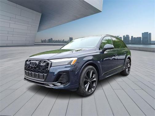 2025 Audi Q7 55 Premium Plus