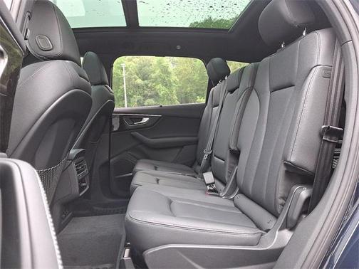 2025 Audi Q7 55 Premium Plus