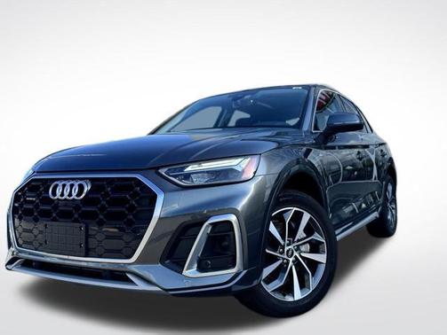 Daytona Gray Pearl Effect 2023 Audi Q5 45 S line Premium Plus