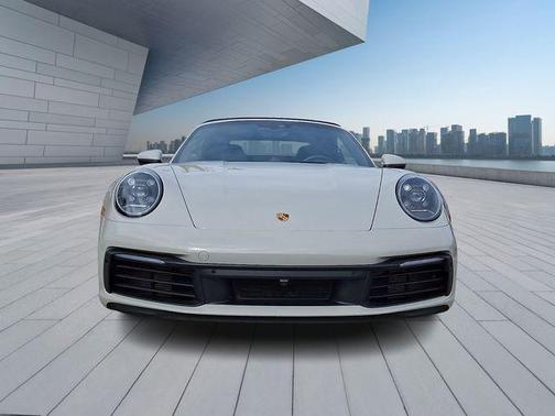 2021 Porsche 911 Carrera