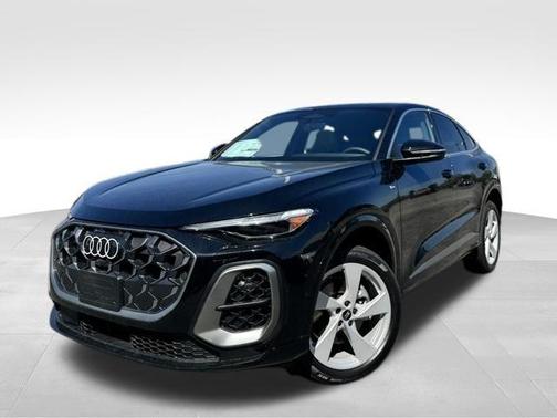 Mythos Black Metallic 2026 Audi Q5 Sportback Premium Plus TFSI quattro S tronic