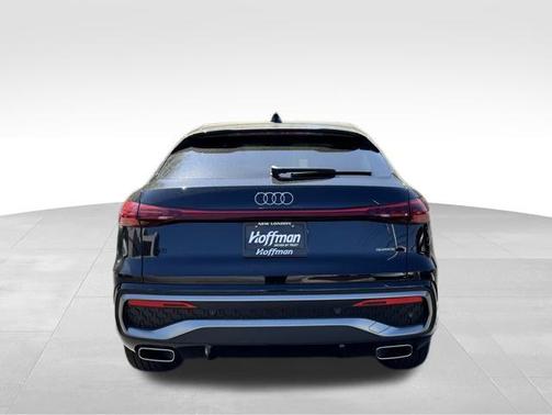 Mythos Black Metallic 2026 Audi Q5 Sportback Premium Plus TFSI quattro S tronic