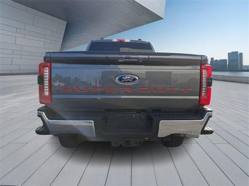 2023 Ford F-350 Lariat