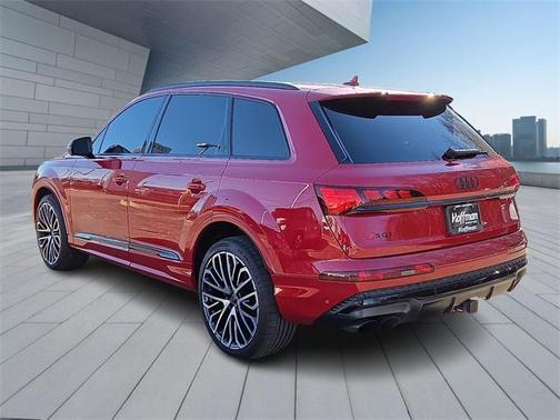 2025 Audi SQ7 4.0T Prestige