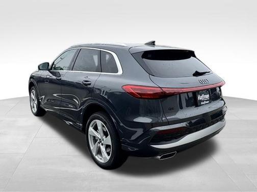 Tambora Gray Metallic 2026 Audi Q5 Premium Plus TFSI quattro S tronic