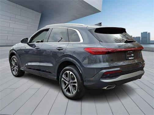 2025 Audi Q5 Premium Plus TFSI quattro S tronic