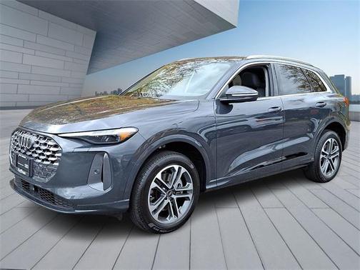 2025 Audi Q5 Premium Plus TFSI quattro S tronic