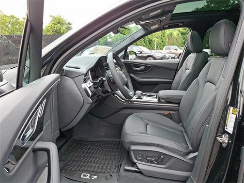 2025 Audi Q7 45 Premium