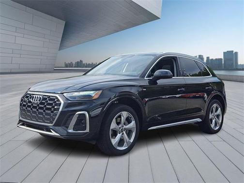 2023 Audi Q5 45 S line Premium Plus