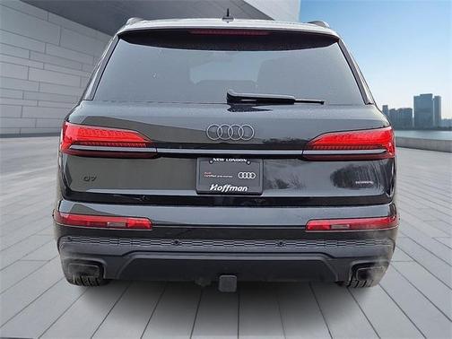 2025 Audi Q7 55 Prestige