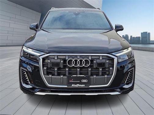 2025 Audi Q7 55 Premium Plus