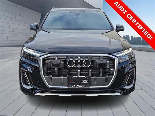 2025 Audi Q7 55 Premium Plus