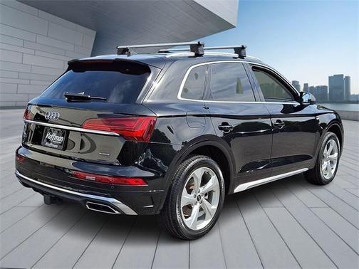 2023 Audi Q5 45 S line Premium Plus