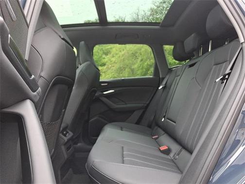 2025 Audi Q6 e-tron Premium Plus quattro