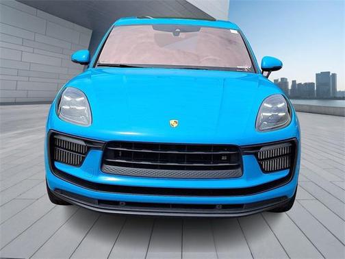 2022 Porsche Macan Base