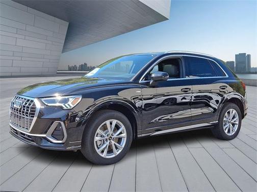 2025 Audi Q3 Premium 45 TFSI S line quattro Tiptronic