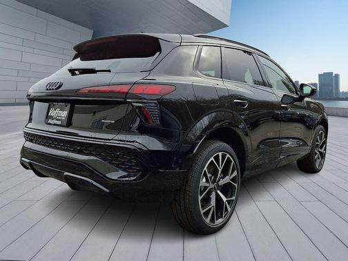 2026 Audi Q3 S line