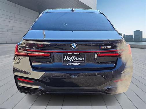 2022 BMW M760 xDrive