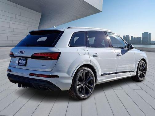 2026 Audi Q7 55 Premium Plus