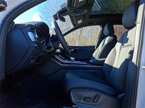 2026 Audi Q7 55 Premium Plus