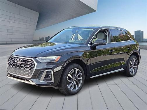 2023 Audi Q5 45 S line Premium Plus