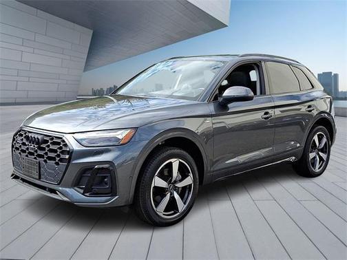 2023 Audi Q5 45 S line Prestige