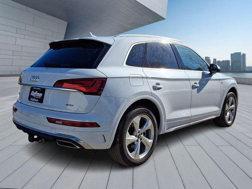 2023 Audi Q5 45 S line Premium Plus