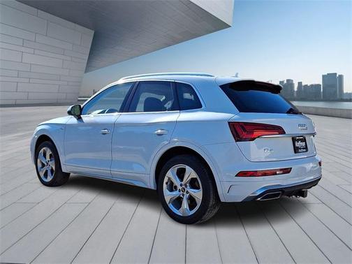 2023 Audi Q5 45 S line Premium Plus