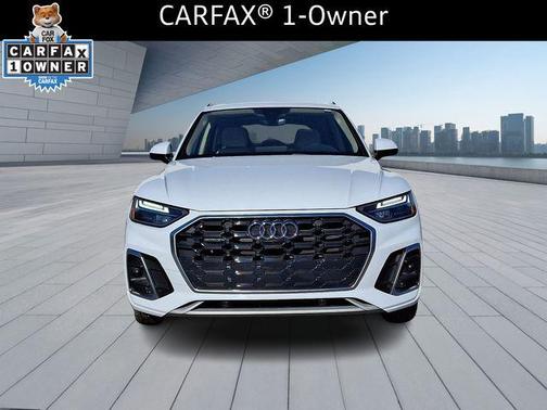 Glacier White Metallic 2023 Audi Q5 45 S line Premium Plus
