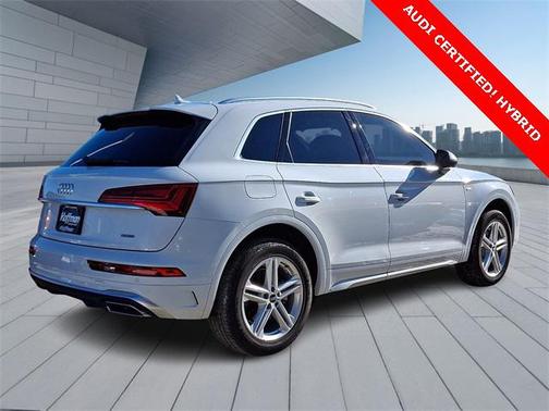 2024 Audi Q5 e 55 S line Premium Plus