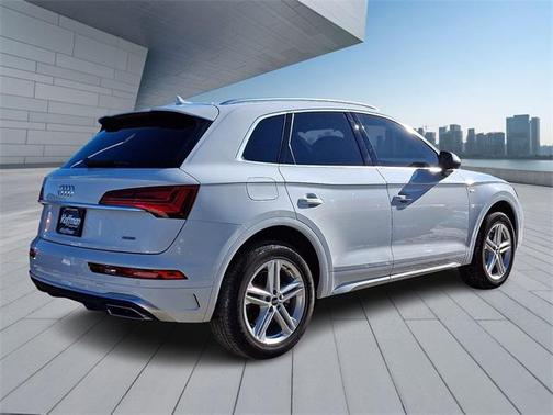 2024 Audi Q5 e 55 S line Premium Plus
