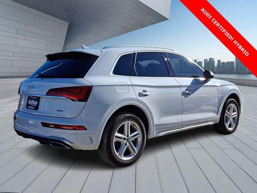 2024 Audi Q5 e 55 S line Premium Plus