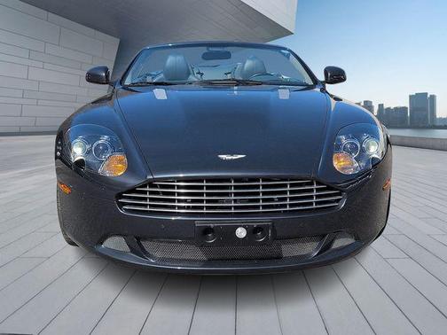 2011 Aston Martin DB9 Volante