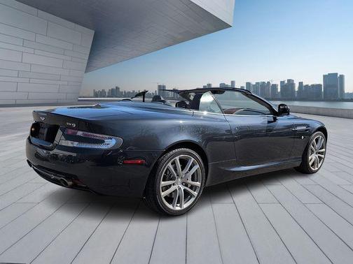 2011 Aston Martin DB9 Volante