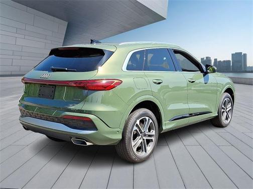 2025 Audi Q5 Premium Plus