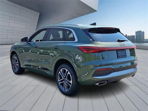 2025 Audi Q5 Premium Plus