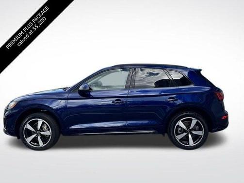 Navarra Blue Metallic 2023 Audi Q5 45 S line Premium Plus