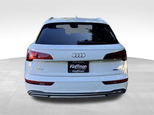 Ibis White 2021 Audi Q5 45 Premium